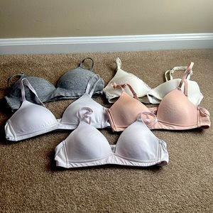 5 size 36A bras - 2 Wonder Nation, 1 Delta, 1 Maidenform, 1 unknown
